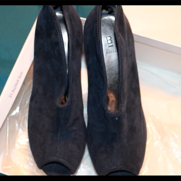 Open toe ankle booties - Picture 3 of 6